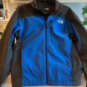 Men’s Slightly Worn North Face Jacket.